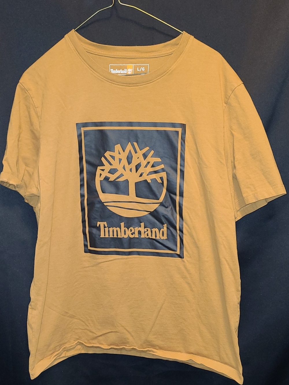 Timberland men's crewneck t-shirt in a "wheat" color SIZE LG